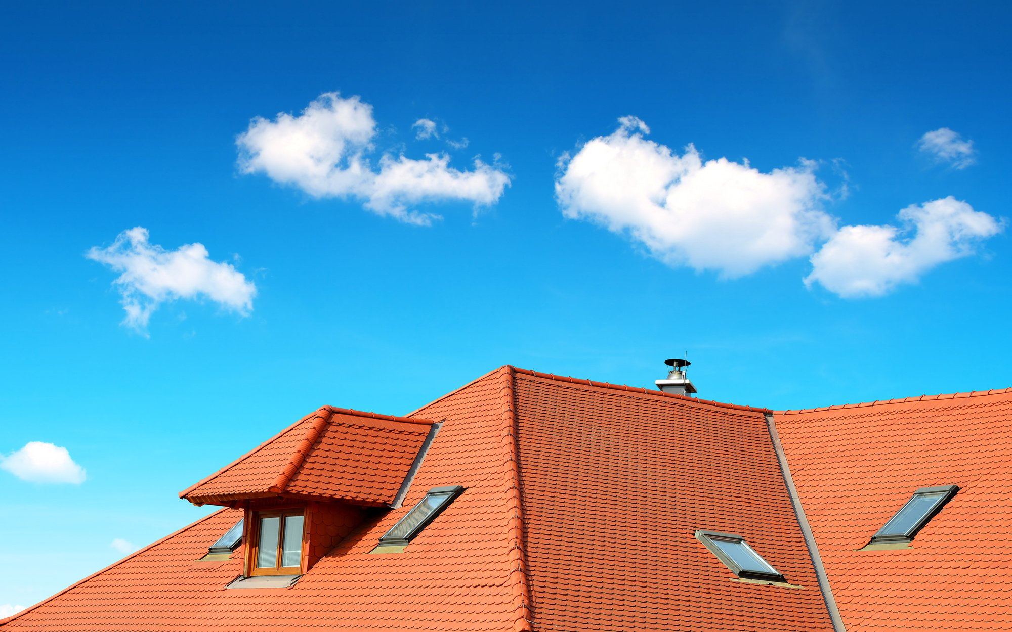 Roof house with tiled roof